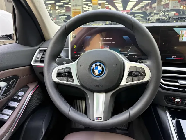 BMW i3 — Фото автомобиля 7