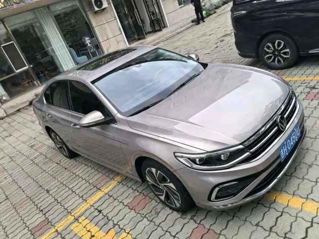 Volkswagen Bora — Фото автомобиля 2