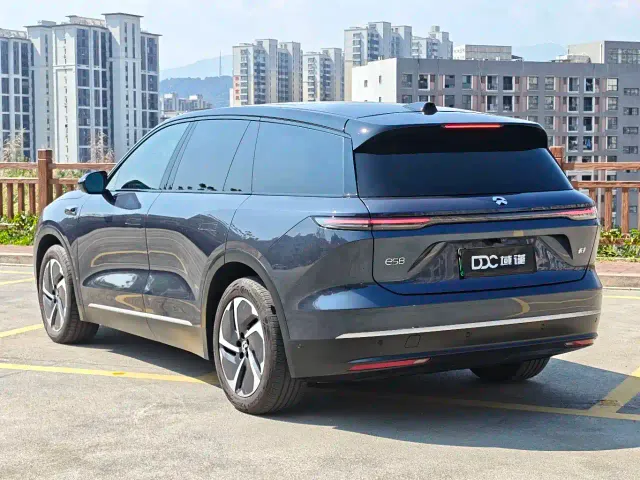 Nio ES8 — Фото автомобиля 4