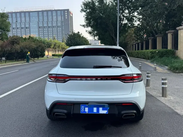 Porsche Macan — Фото автомобиля 9