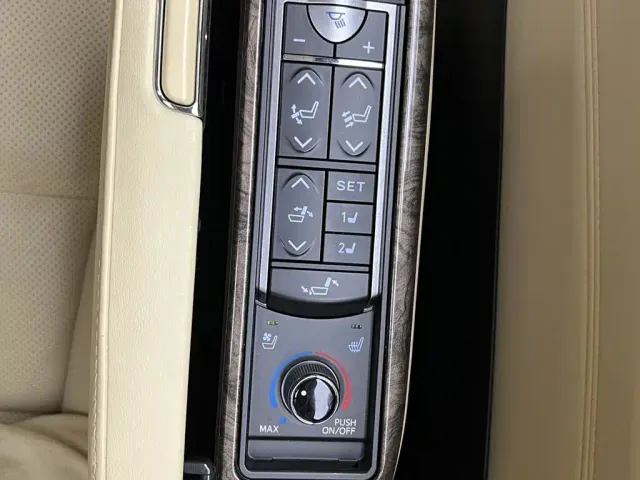 Toyota Vellfire — Фото автомобиля 26