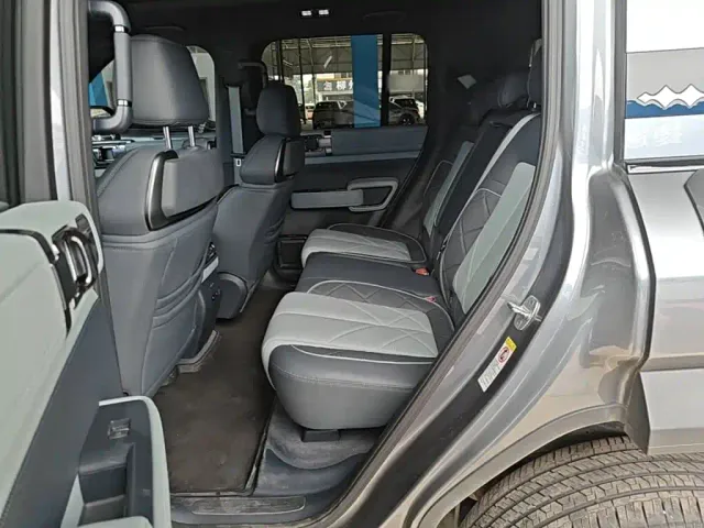 BYD FangChengBao Leopard 5 — Фото автомобиля 16