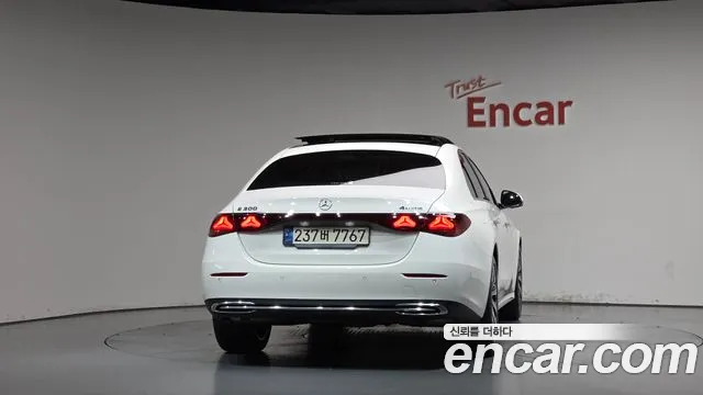 Mercedes-Benz E-Class W214 — Фото автомобиля 3