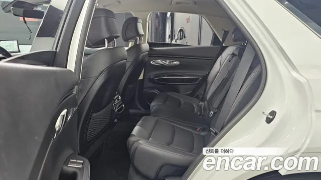Genesis GV70 2.5T Бензин AWD — Фото автомобиля 11