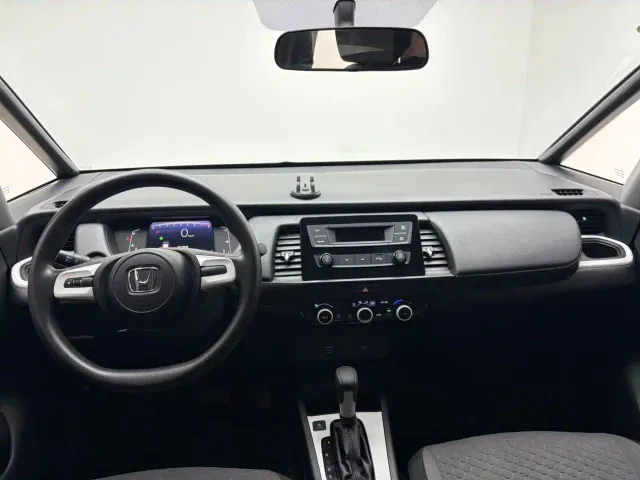 Honda Fit — Фото автомобиля 10