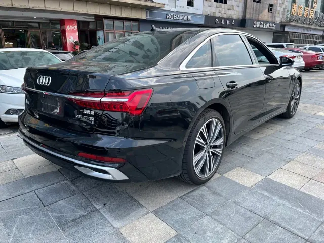 Audi A6L — Фото автомобиля 11