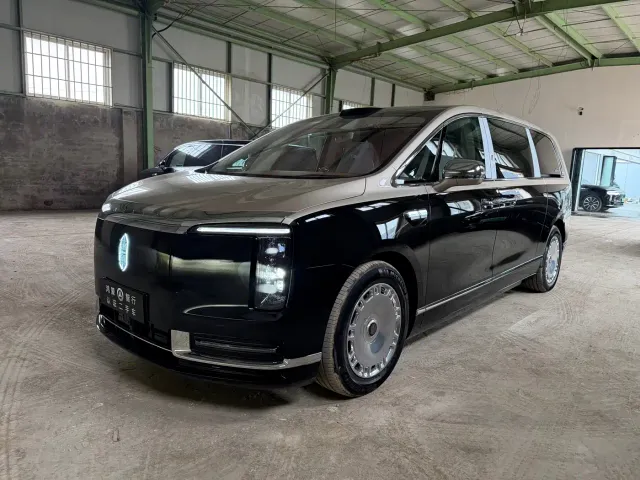 Фотография автомобиля — Maextro Zunjie V800