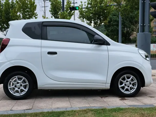 Roewe Clever — Фото автомобиля 7