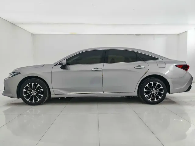 Toyota Avalon — Фото автомобиля 18