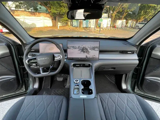 Chery Tiggo 8 PLUS — Фото автомобиля 11