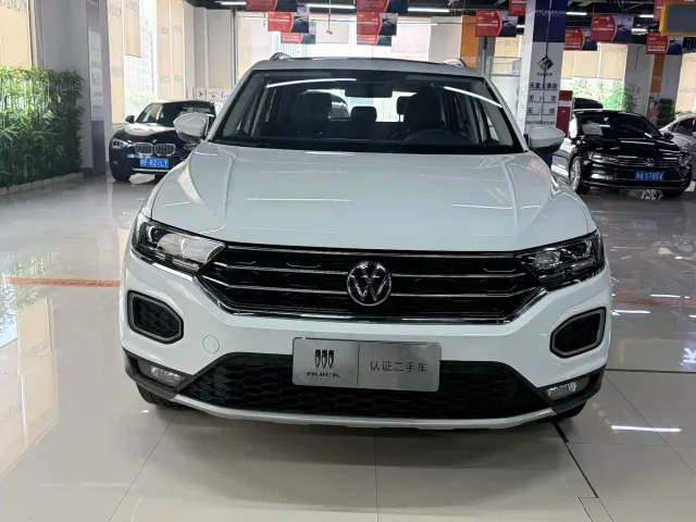 Volkswagen T-Roc — Фото автомобиля 2