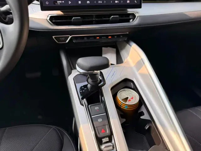 Geely Xingrui — Фото автомобиля 15