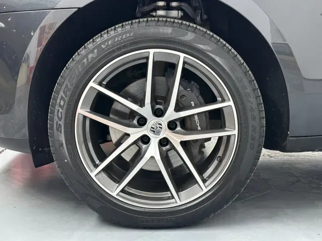 Porsche Macan — Фото автомобиля 22
