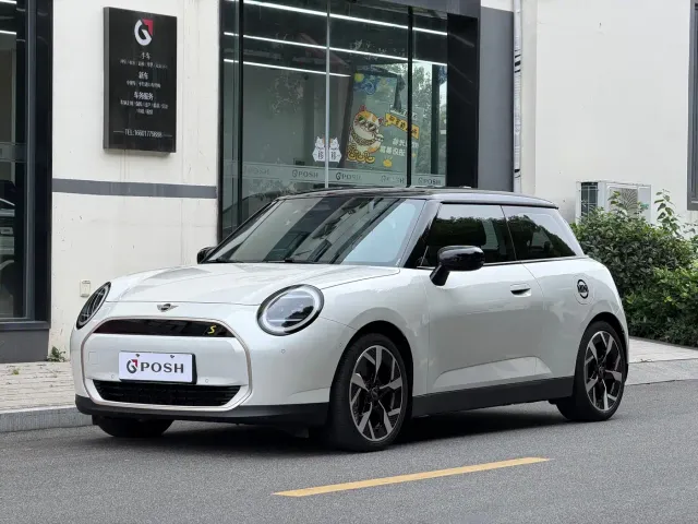 Фотография автомобиля — MINI Cooper
