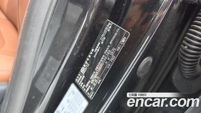 Genesis GV70 — Фото автомобиля 28
