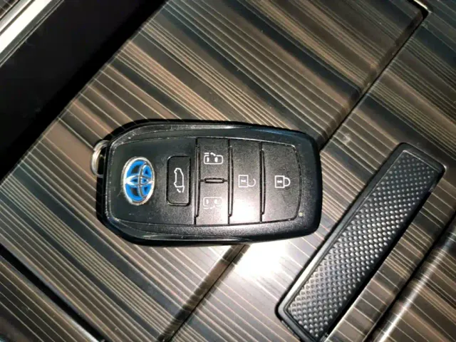 Toyota Granvia — Фото автомобиля 8