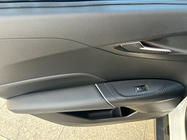 Changan Lamore — Фото автомобиля 12
