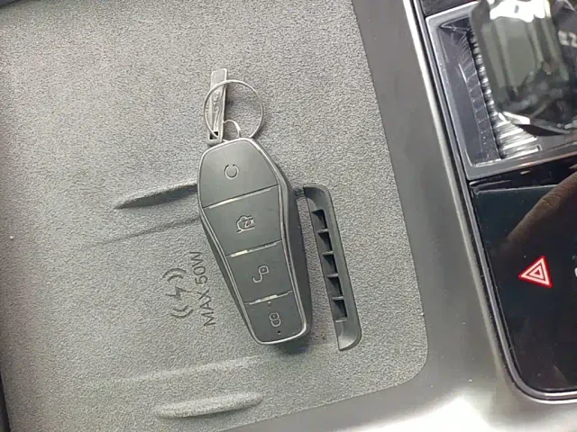BYD Seal 07 DM-i — Фото автомобиля 8
