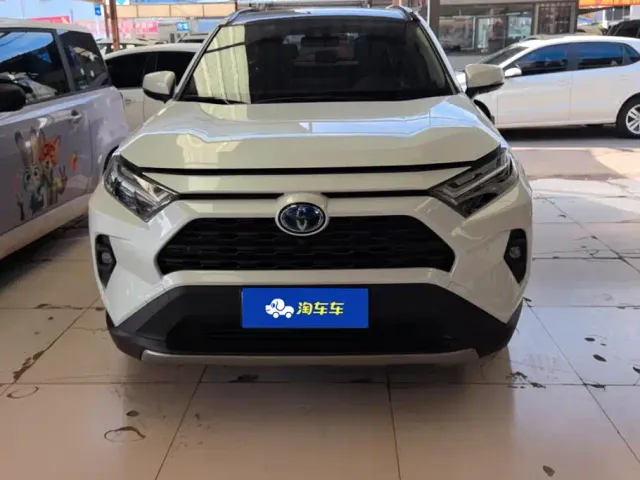 Toyota RAV4 — Фото автомобиля 2