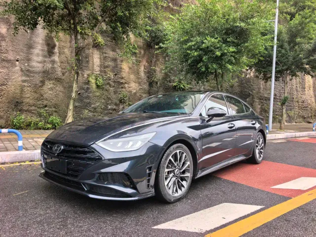 Фотография автомобиля — Hyundai Sonata