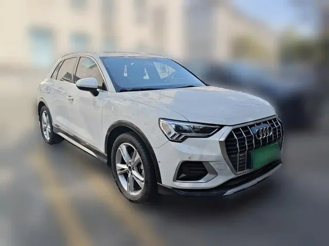 Audi Q3 — Фото автомобиля 4