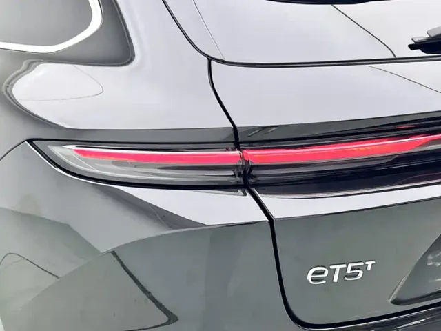 Nio ET5 Touring — Фото автомобиля 15