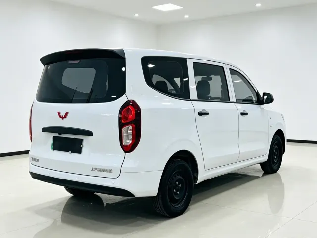 Wuling Hongguang — Фото автомобиля 3