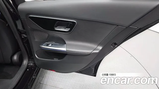 Mercedes-Benz C-Class — Фото автомобиля 25