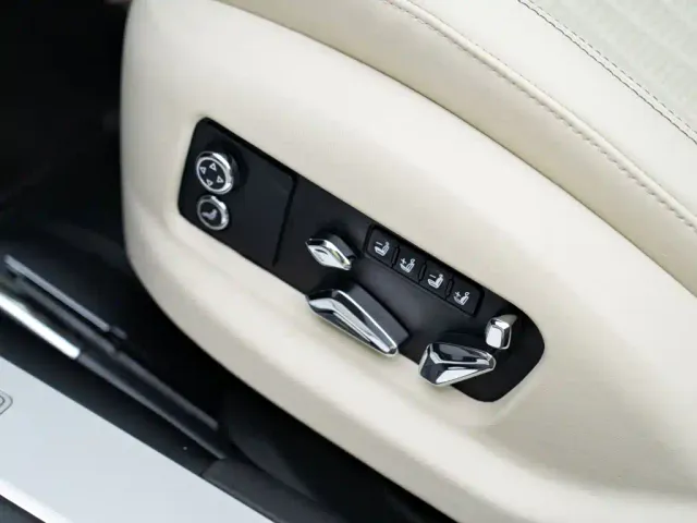 Bentley Flying Spur — Фото автомобиля 10