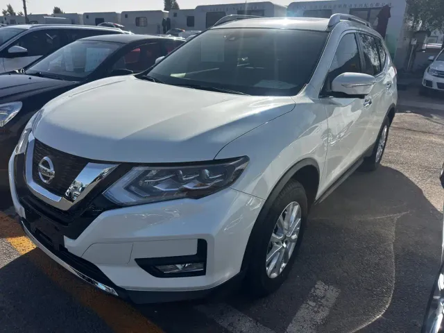 Фотография автомобиля — Nissan X-Trail