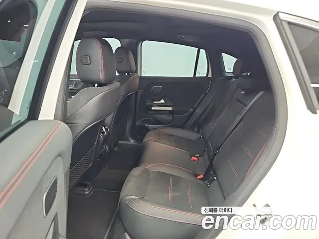 Mercedes-Benz EQA — Фото автомобиля 12