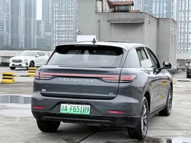 Leapmotor C11 — Фото автомобиля 15