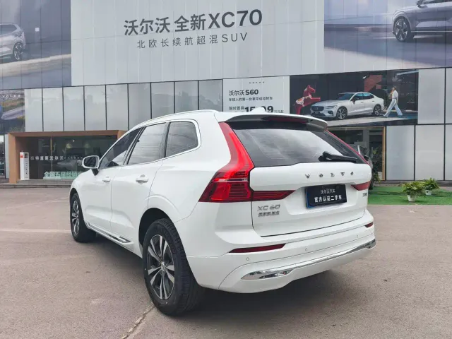 Volvo XC60 — Фото автомобиля 16