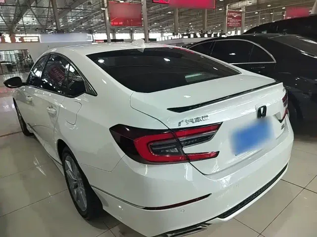Honda Accord — Фото автомобиля 4