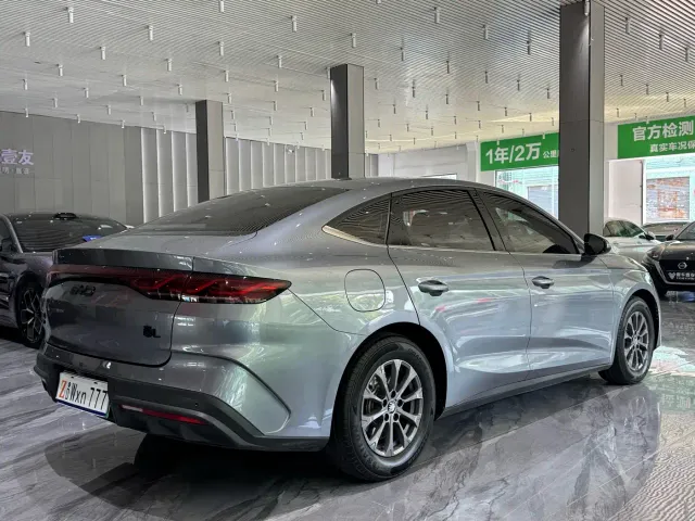 BYD Qin L — Фото автомобиля 4