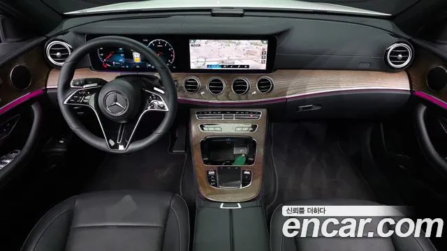 Mercedes-Benz E-Class — Фото автомобиля 5