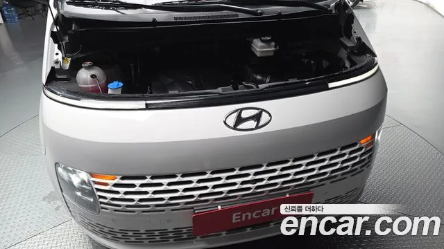 Hyundai Staria Staria L3.5 Tourer 11 мест — Фото автомобиля 4