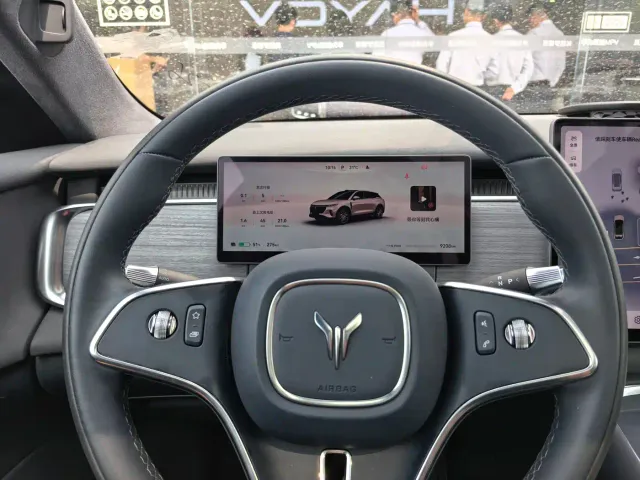 Voyah Auto Voyah Zhiyin 2025 Model 2WD Huawei Qiankun Edition — Фото автомобиля 19
