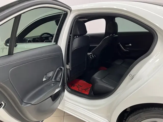 Mercedes-Benz A-Class — Фото автомобиля 8