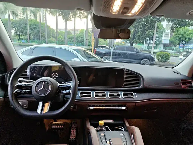 Mercedes-Benz GLS-Class — Фото автомобиля 4