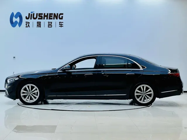 Mercedes-Benz S-Class — Фото автомобиля 3