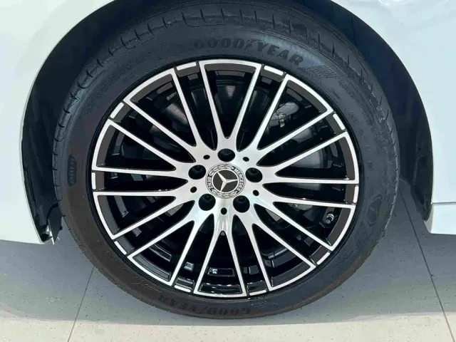Mercedes-Benz C-Class — Фото автомобиля 12