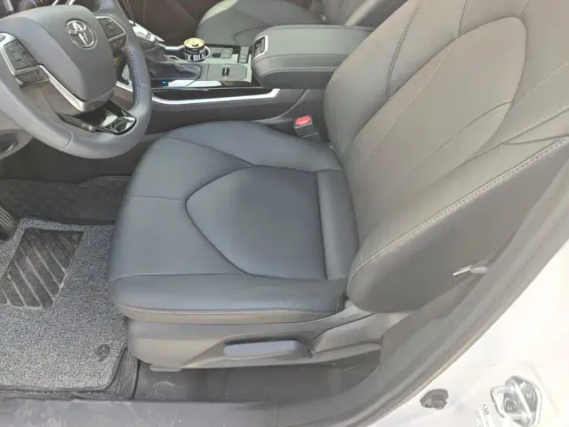 Toyota Highlander — Фото автомобиля 9