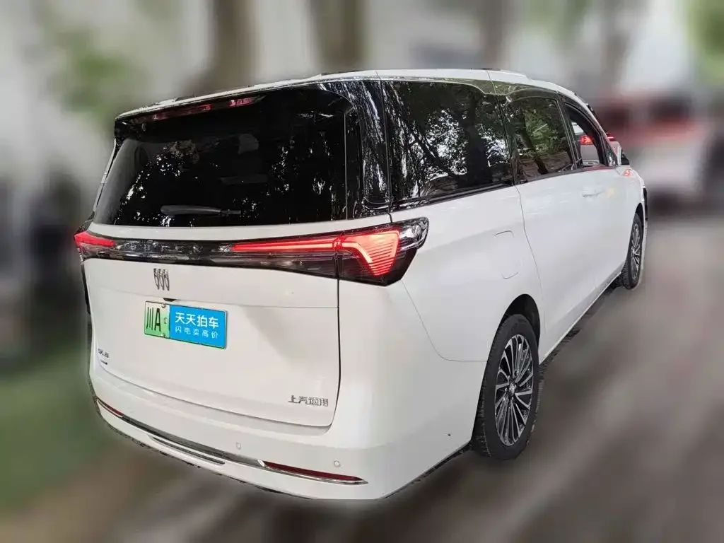 Buick Buick GL8 New Energy 2025 Landlux Smart Edition 7-seater — Фото автомобиля 2