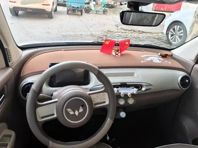 Wuling Hongguang Mini EV — Фото автомобиля 12