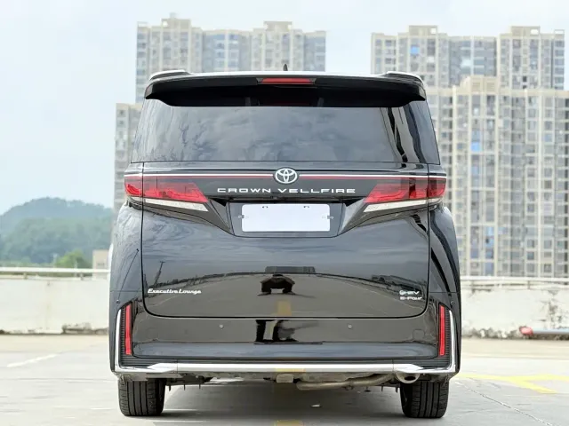 Toyota Vellfire — Фото автомобиля 15
