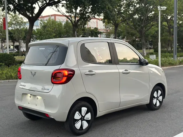 Wuling Hongguang Mini EV — Фото автомобиля 10