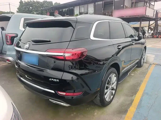 Buick Enclave — Фото автомобиля 6