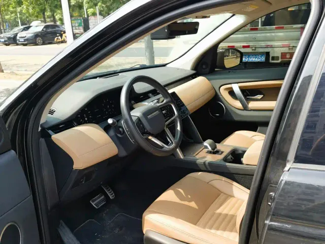 Land Rover Discovery Sport — Фото автомобиля 16