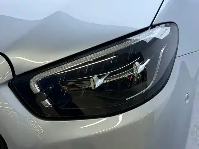 Mercedes-Benz E-Class — Фото автомобиля 11